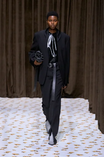 Look 67